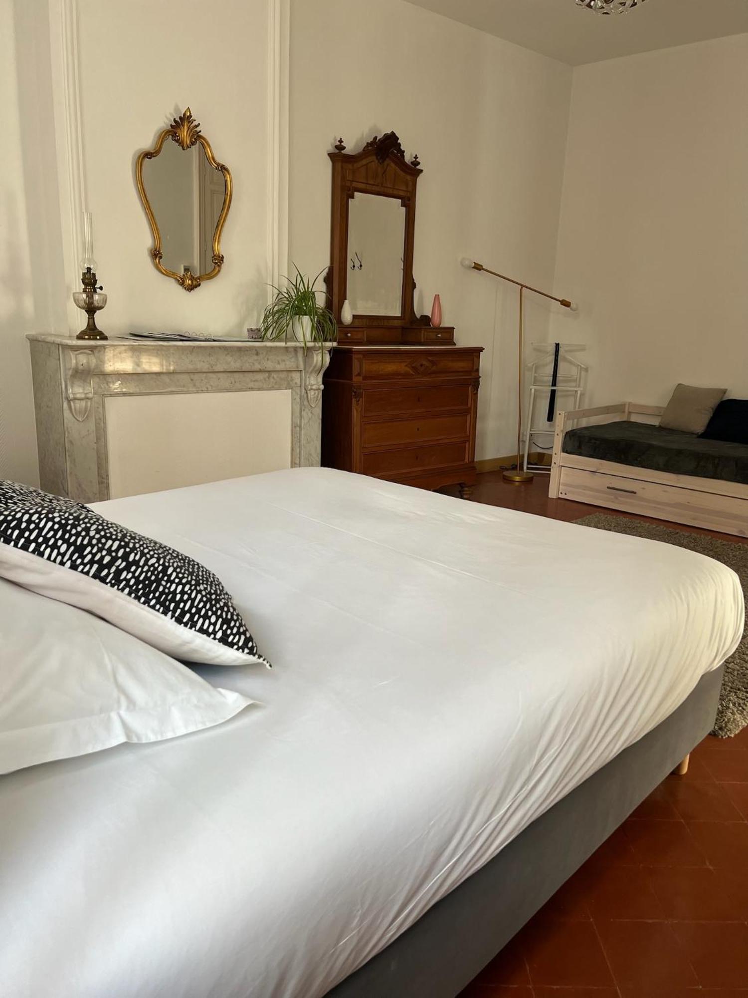 Entre Midi - Maison D'Hotes - B&B Capestang Ngoại thất bức ảnh